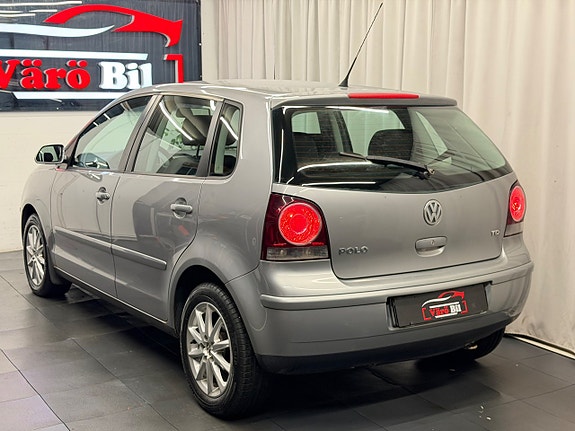Volkswagen Polo 2 of 19