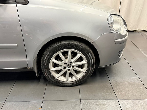 Volkswagen Polo 17 of 19