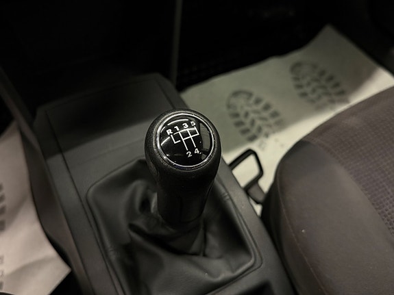 Volkswagen Polo 13 of 19