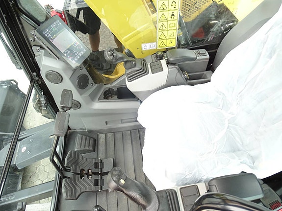 Cat 307.5 / Tiltrotator TRS8 / Grip / S45 / Centralsmörj 5 of 7