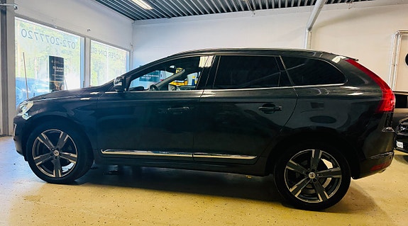 Volvo XC60 4 of 5