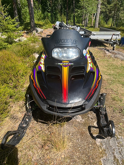 Arctic-cat ZRT 600 3 of 4