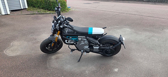 BMW CE02 AM Highline 2 of 6