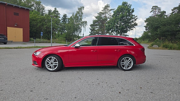 Audi A4 2 of 5
