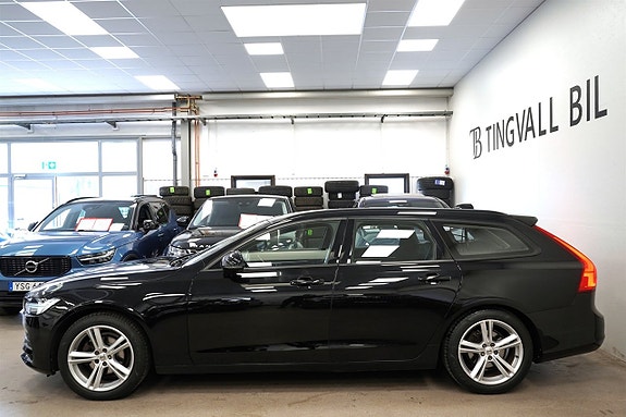 Volvo V90 2 of 5