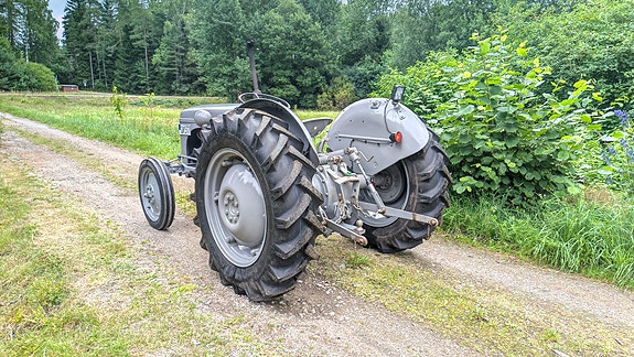 Massey Ferguson TEA20 2 of 9