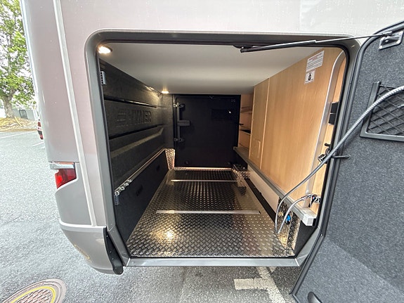 Hymer MasterLine T 780 BlackLine 9 of 11