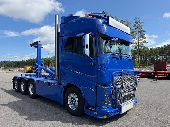 Volvo FH16 750 Tridem LVX HIAB 24T fullutrustad 7 of 12