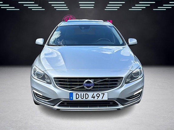 Volvo V60 3 of 5