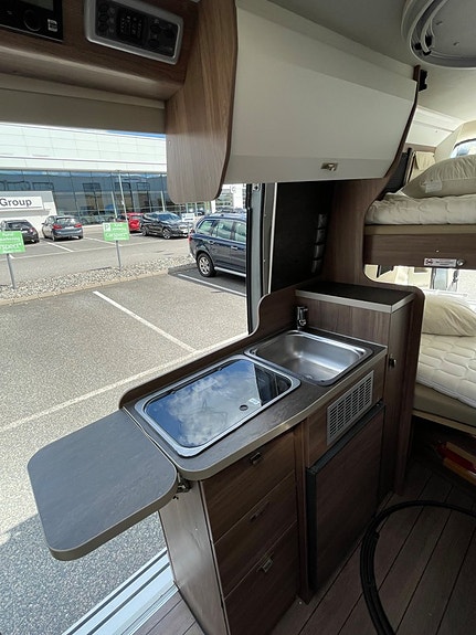 Knaus Campervan 540 2 St dubbelsäng ,nyservad, Ny Bes 18 of 23