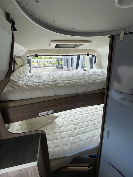 Knaus Campervan 540 2 St dubbelsäng ,nyservad, Ny Bes 22 of 23