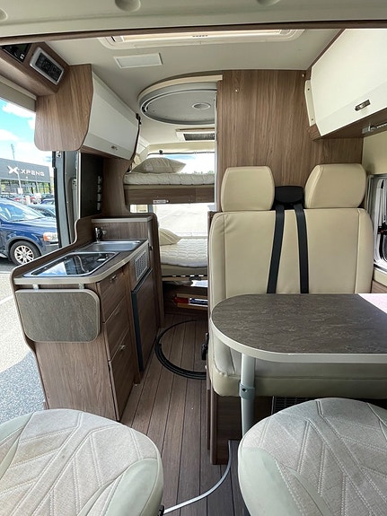 Knaus Campervan 540 2 St dubbelsäng ,nyservad, Ny Bes 16 of 23
