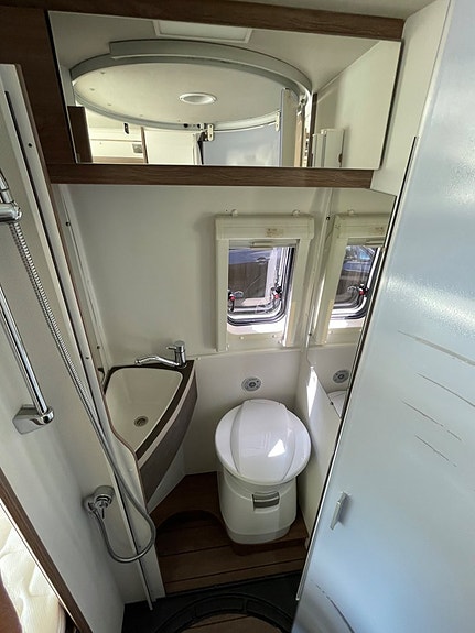 Knaus Campervan 540 2 St dubbelsäng ,nyservad, Ny Bes 20 of 23