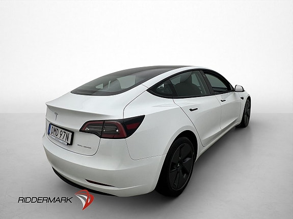Tesla Model 3 8 of 30