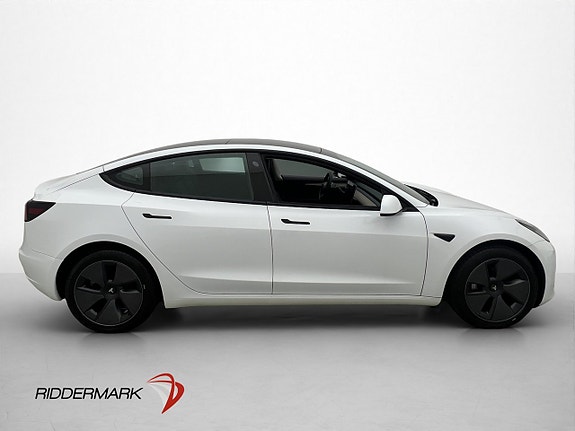 Tesla Model 3 9 of 30