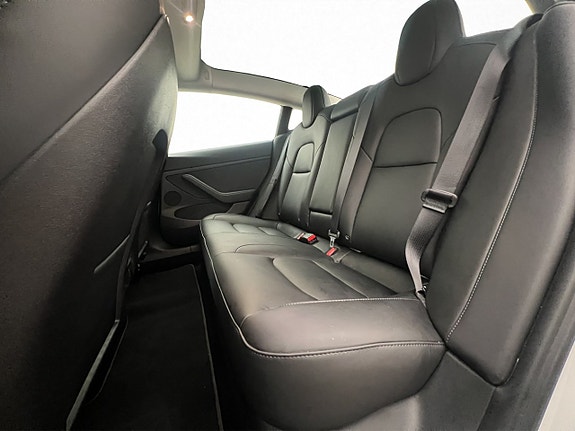 Tesla Model 3 28 of 30