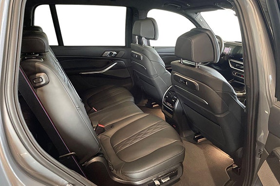 BMW X7 7 of 18