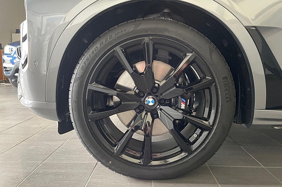 BMW X7 15 of 18