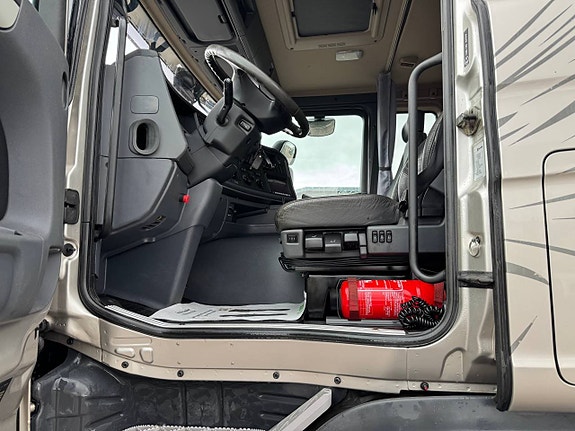 Scania g440 tipp o kran stor kran lågmil 11 of 12