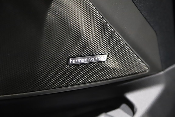 BMW M340i 13 of 18