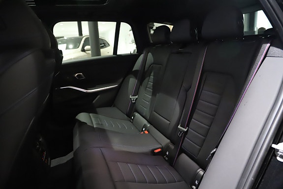 BMW M340i 15 of 18