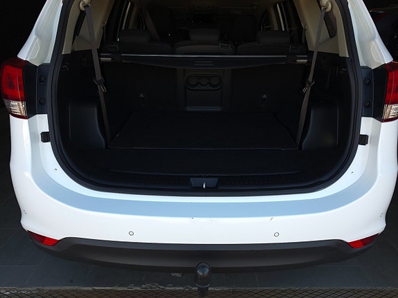 Kia Carens 13 of 13