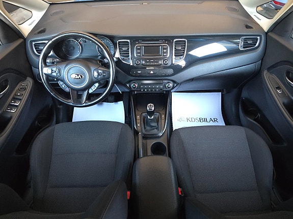 Kia Carens 8 of 13