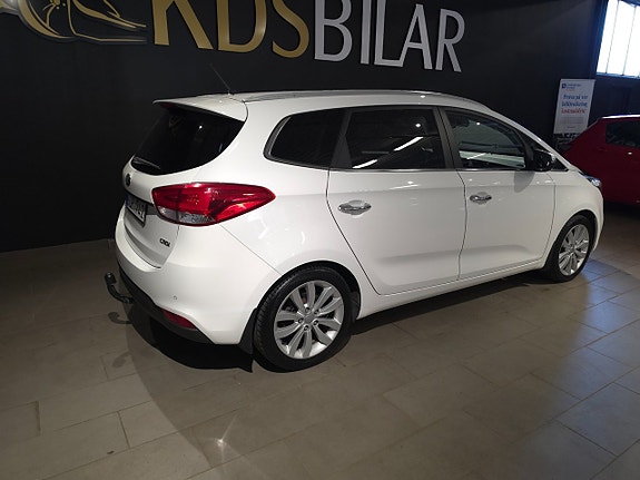 Kia Carens 5 of 5