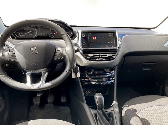 Peugeot 208 6 of 15
