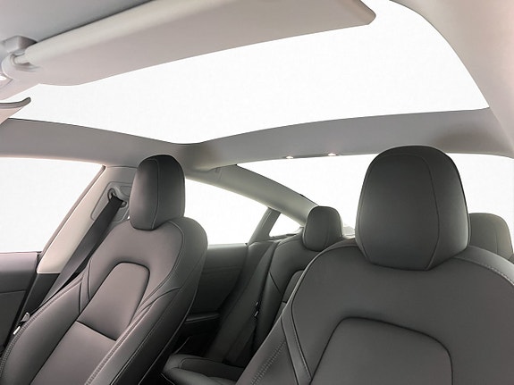 Tesla Model 3 13 of 30