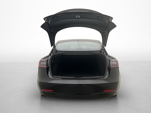 Tesla Model 3 30 of 30
