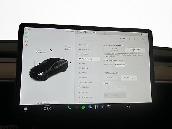 Tesla Model 3 27 of 30