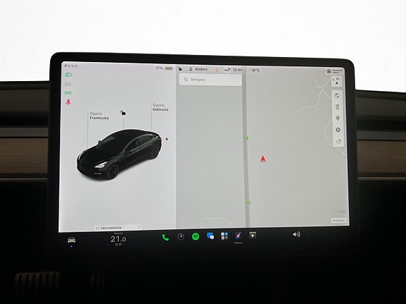 Tesla Model 3 23 of 30