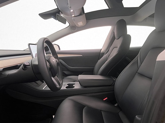 Tesla Model 3 12 of 30