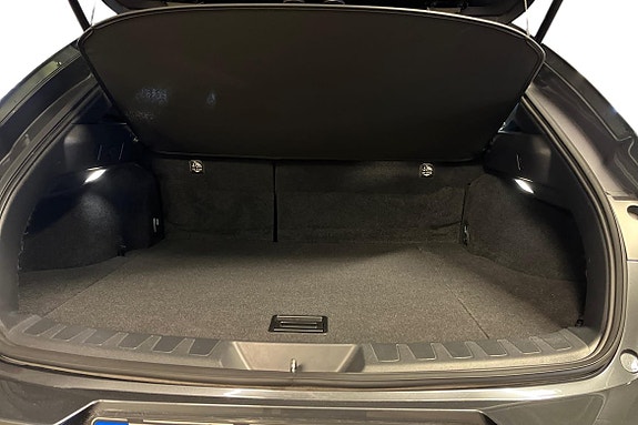 Lexus UX250h 5 of 20