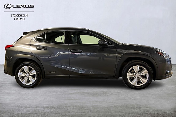 Lexus UX250h 8 of 20