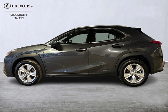 Lexus UX250h 2 of 20