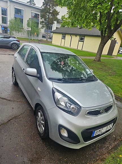 Kia Picanto 4 of 5