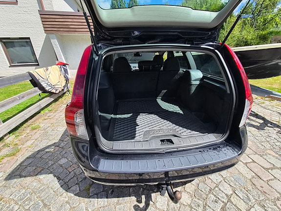 Volvo V50 2 of 4