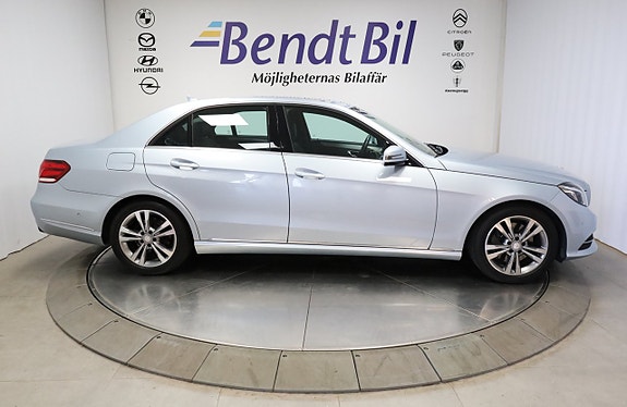 Mercedes-Benz E250 14 of 25