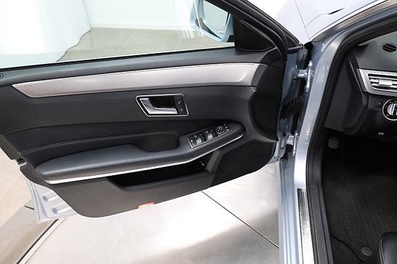 Mercedes-Benz E250 10 of 25
