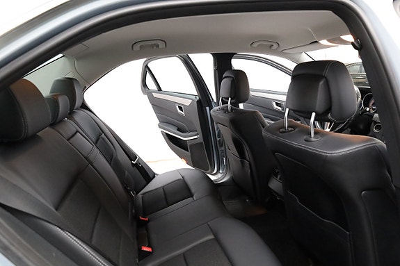 Mercedes-Benz E250 17 of 25