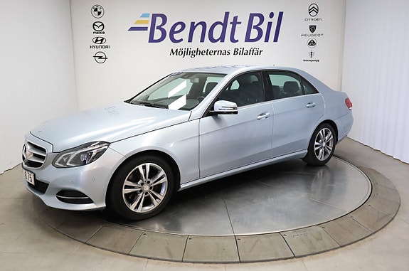 Mercedes-Benz E250 4 of 25