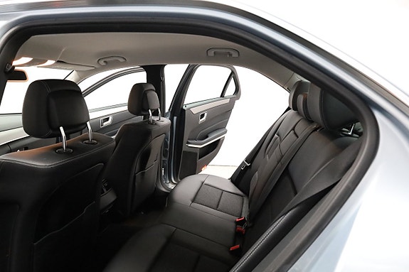 Mercedes-Benz E250 16 of 25