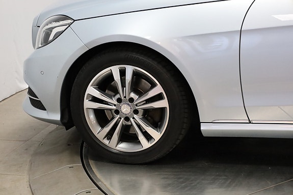 Mercedes-Benz E250 21 of 25