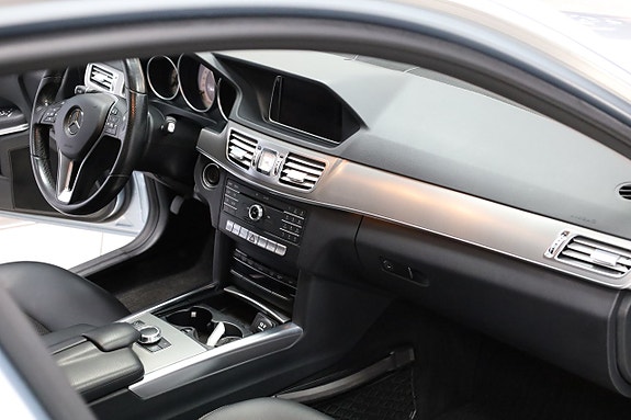 Mercedes-Benz E250 18 of 25