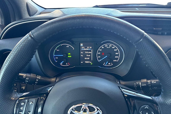 Toyota Yaris 16 of 21