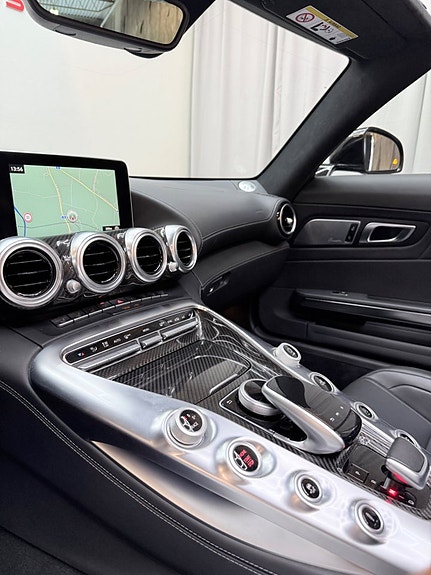 Mercedes-Benz AMG GT Roadster 12 of 16