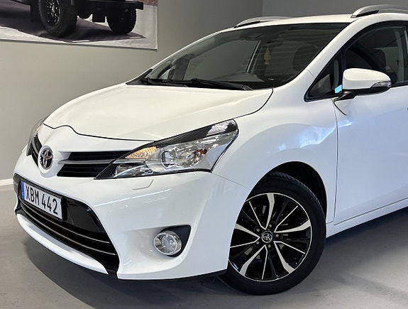 Toyota Verso 2 of 5