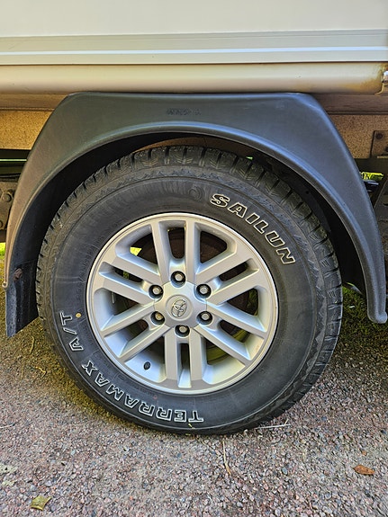 Toyota HiLux 5 of 5